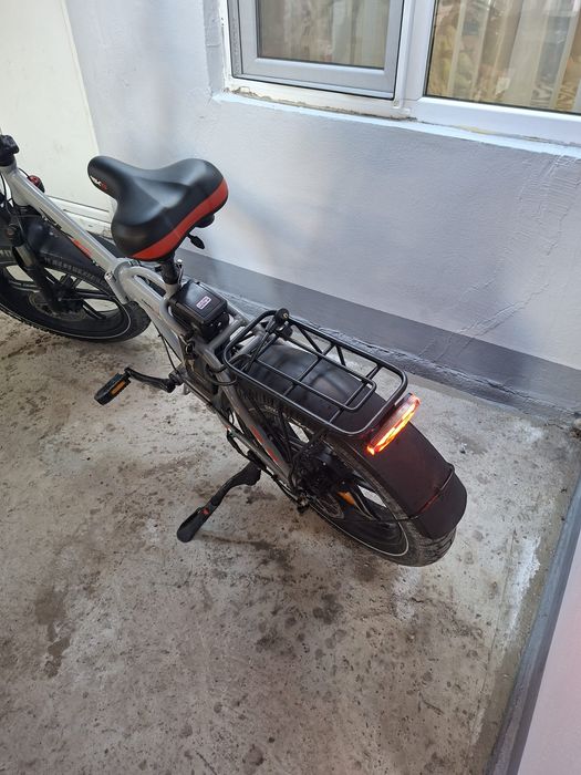 Vând bicicleta electrică