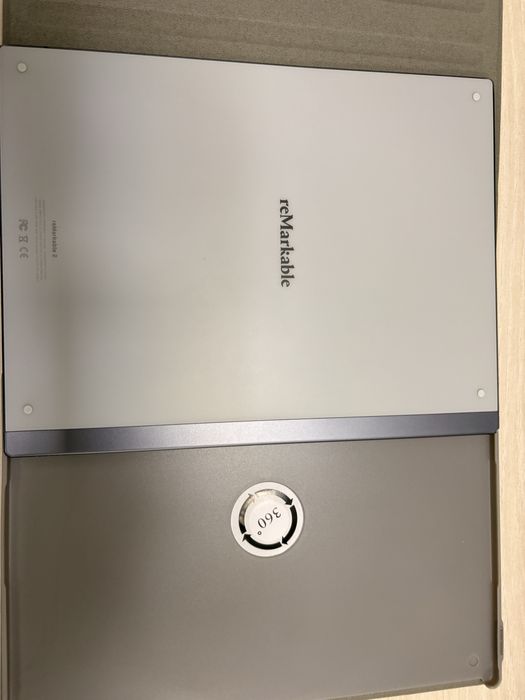 Remarkable 2 + carcasa + 2 pixuri