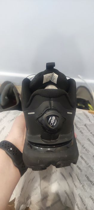 Продам кроссовки Strobbs