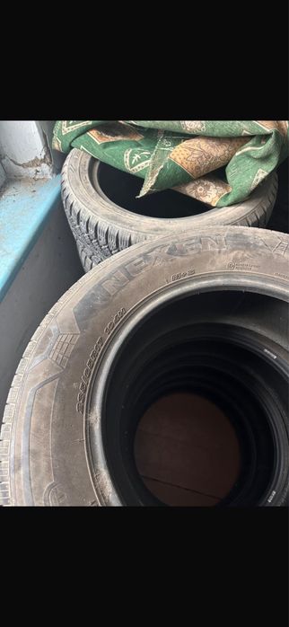 Продам летние покрышки