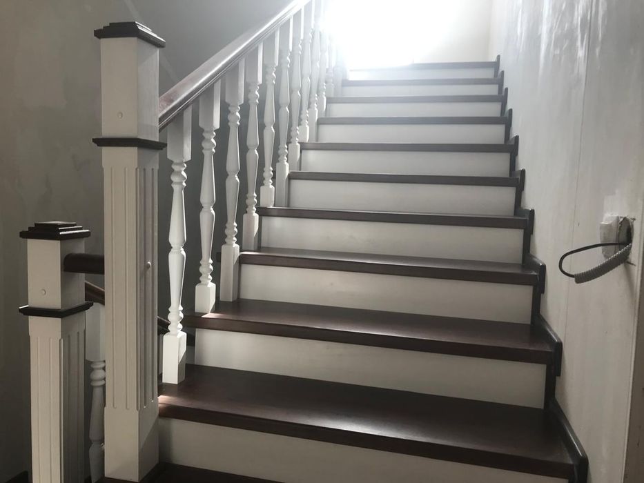 Лестницы из ценных пород дерева.