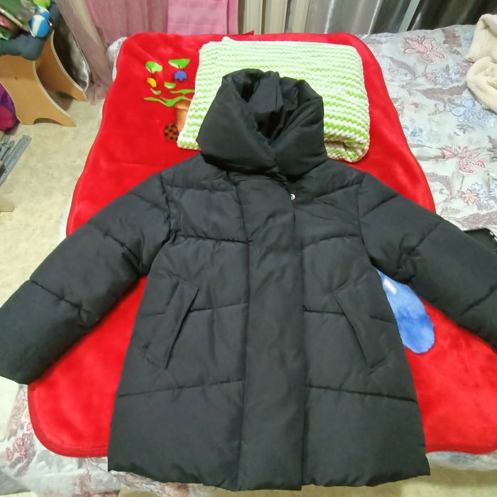 Продам куртку женскую