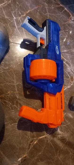 Vând mai multe arme de jucărie nerf.STARE IMPECABILĂ