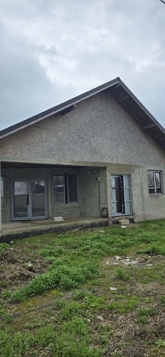 Vand casa in Cazasu