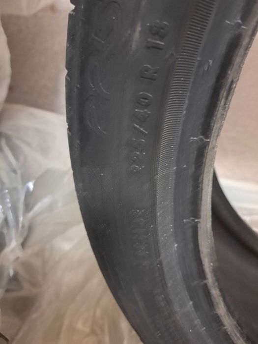 Продам резину continental 225,40.r18