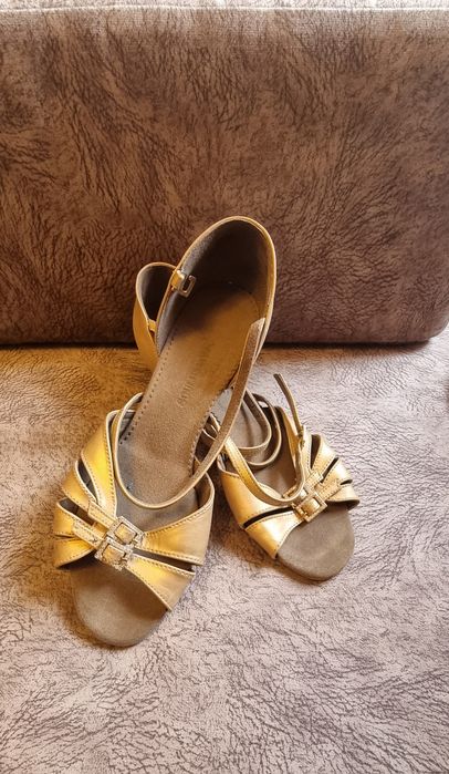 Бальные туфли 38р