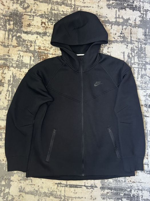 Оригинален Nike Tech Fleece Hoodie – Размер L – Като нов!
