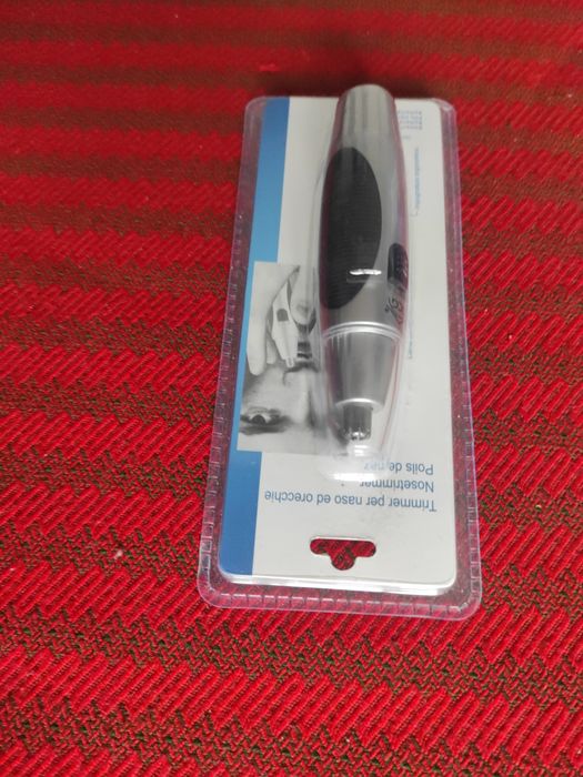 Trimmer pentru nas/urechi, nou in cutie
