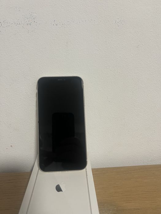 Iphone 11 alb 10/10