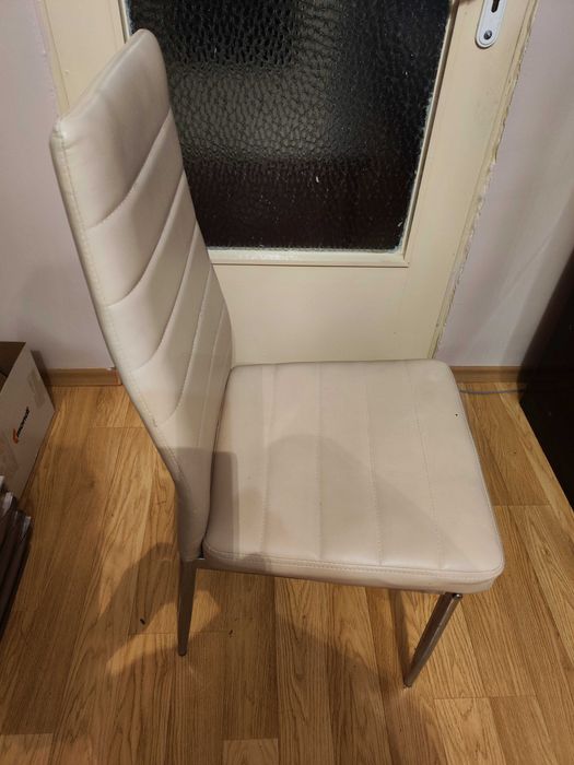 Трапезна разтегателна  маса и столове