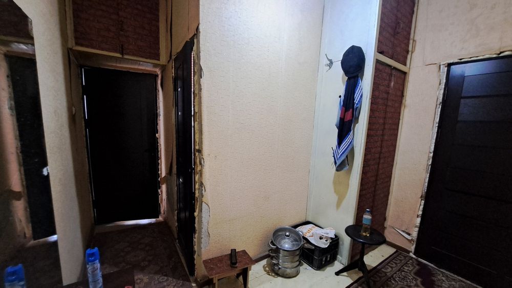 Чирчик шахар 
10-микрораён 
#1-хона 4-этаж 2х3 балкони бор 
Квартир