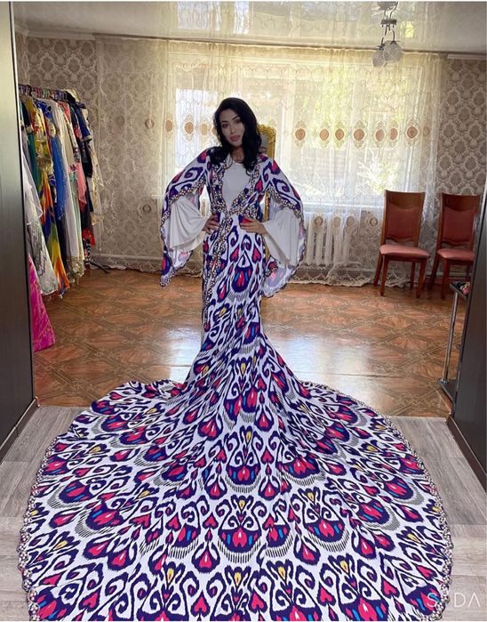 Продам платья для ника и чон той