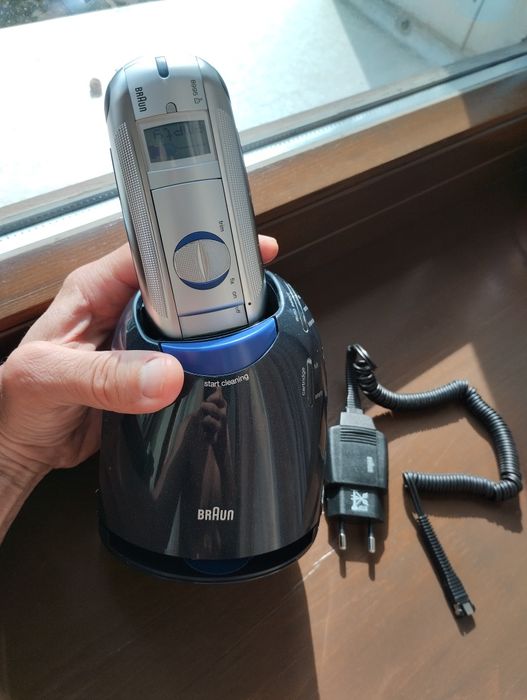 Электробритва Braun  8000