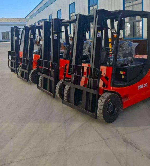 вилочный погрузчик