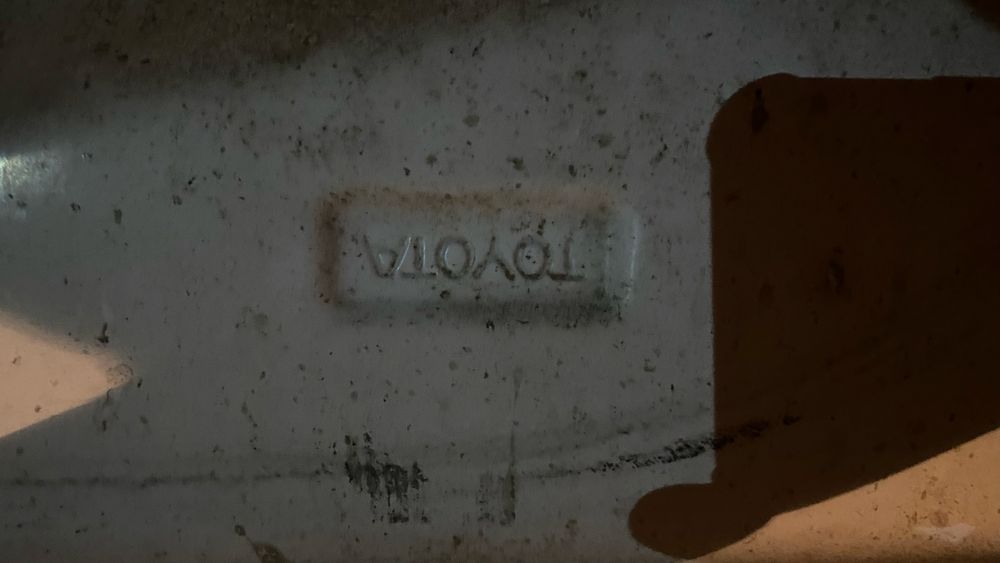 Капот Toyota 45