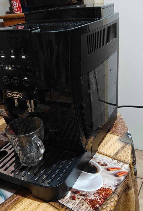 de vanzare espresor automat De'Longhi Magnifica Start