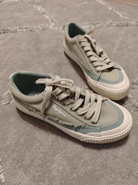 Нови Pepe jeans кецове зелени кецове с ресни маркови сникърси 38 номер