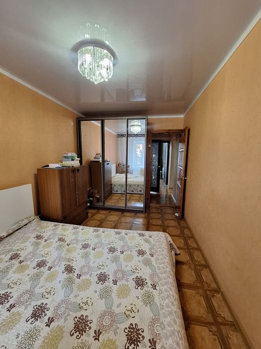 Продаётся 2 комн в центре улучшенная