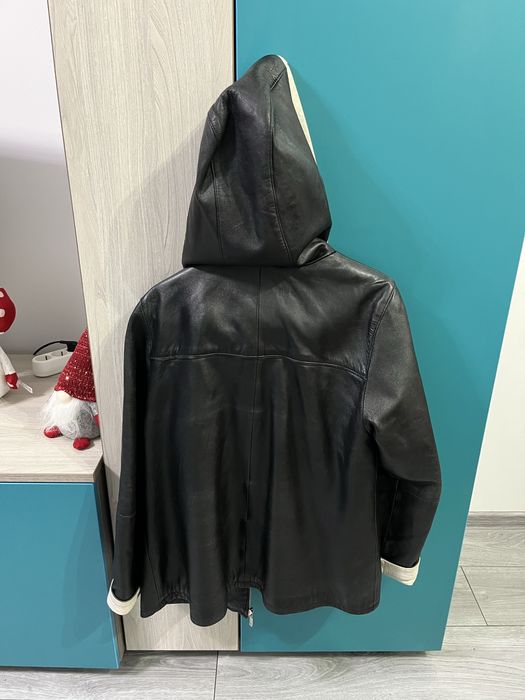 Vând geaca de piele naturală