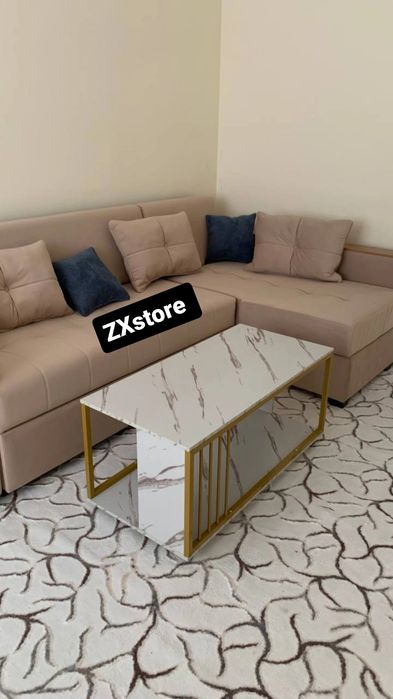 Журнальный столик для офиса или дома