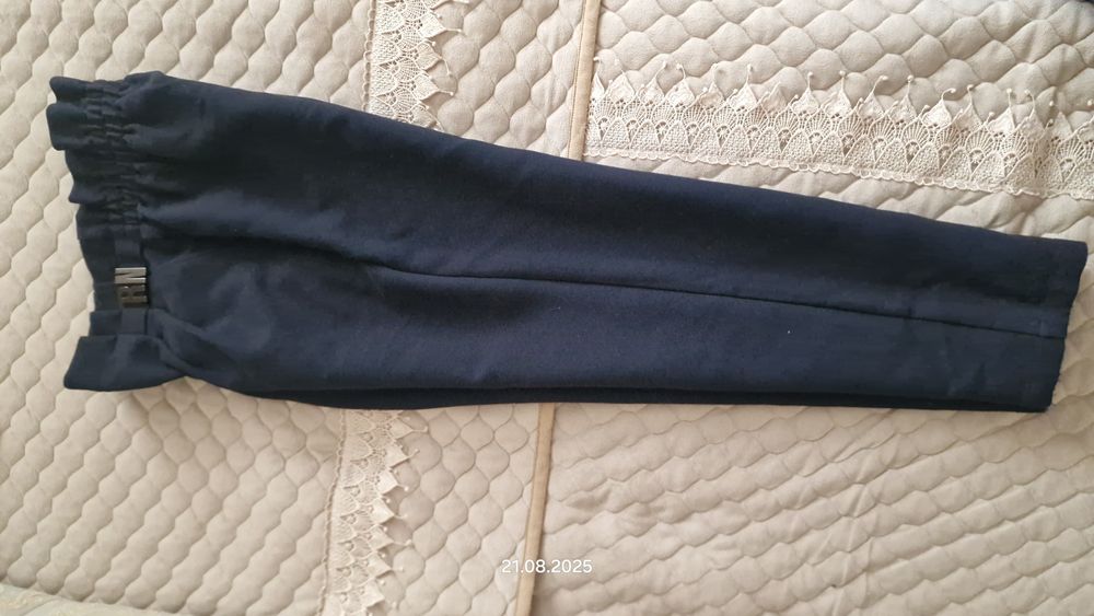 Продам брюки школьные на девочку