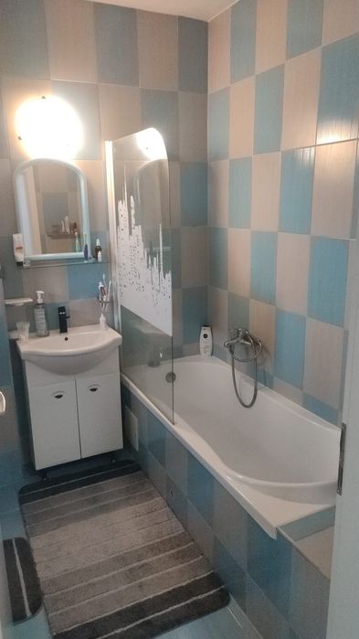 Se vinde apartament cu 3 camere