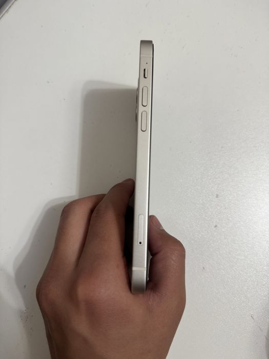 Iphone 12.