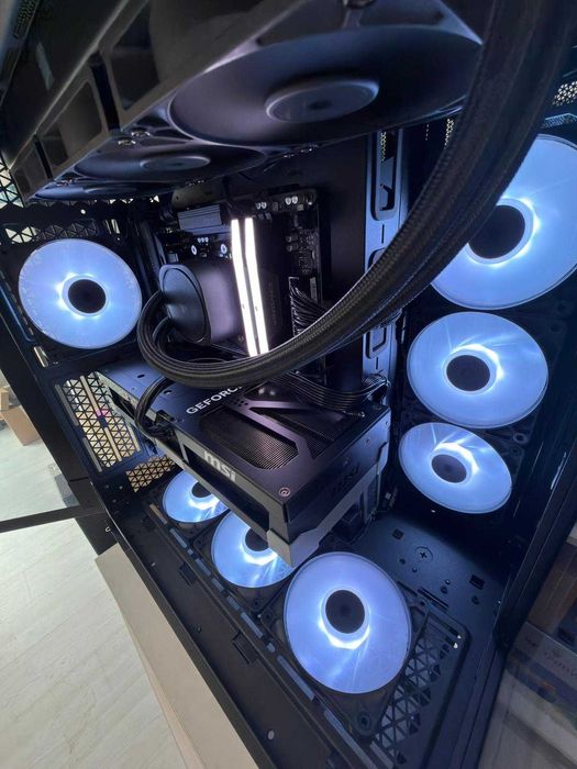 PC Ryzen 7 9800X3D, RTX 5090 MSI, 32GB RAM,SSD 2TB, 1000W,TVA,Garantie