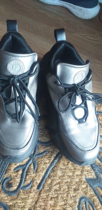 sneakers piele fete Il  passo