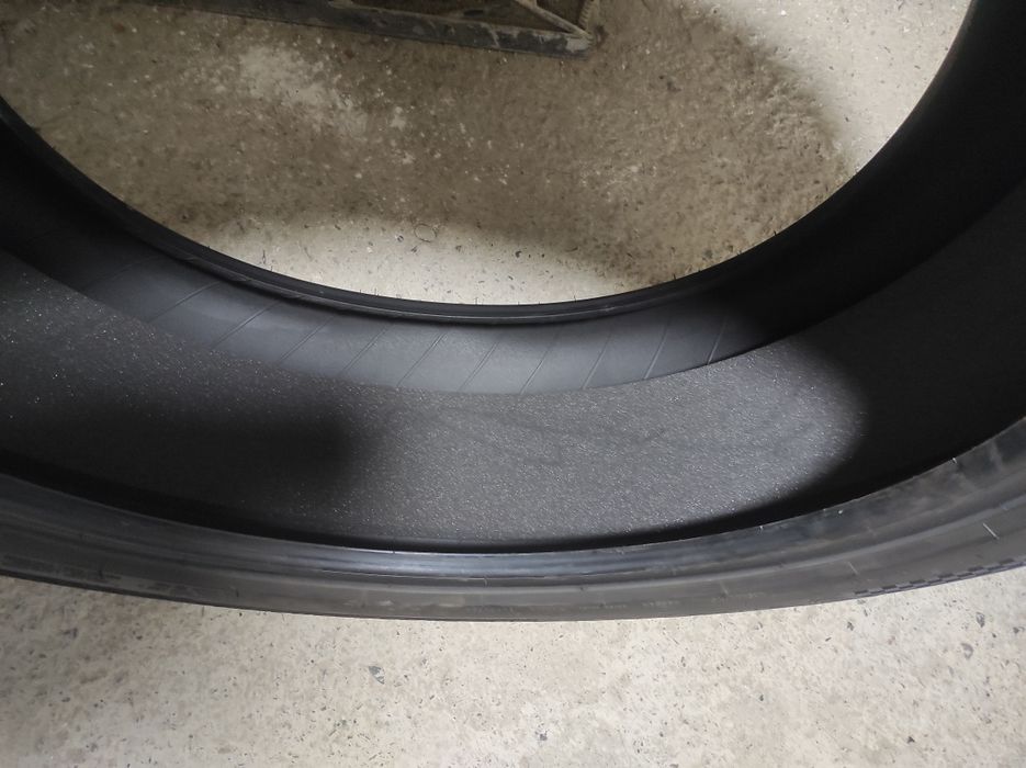 Michelin pilot sport 4 suv. Holati juda yaxshi. Kelishtirib beraman.