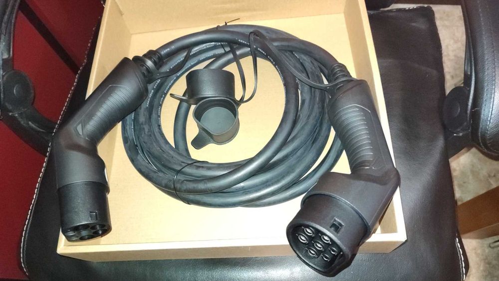 Кабел за зареждане на ел. автомобил 32A 22KW Трифазен 180лв.