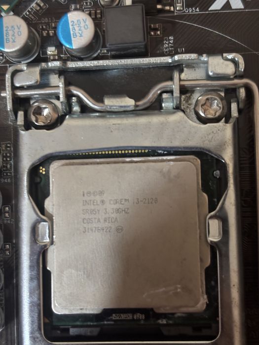 Дънна платка Asrock H61M-VG3, 2x4 GB RAM и Inter Core I3 2120