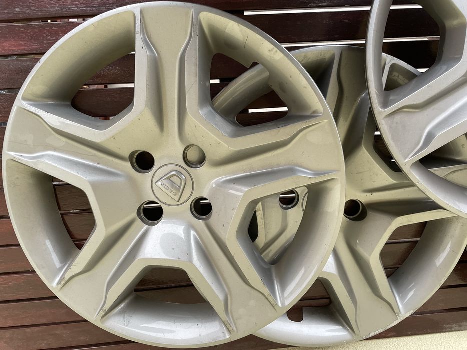 Capace jantă structurata Dacia r16