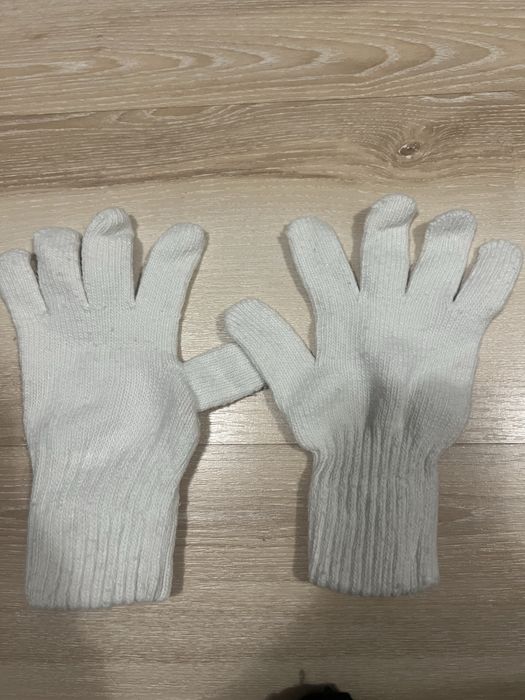 Ръкавички и шалове