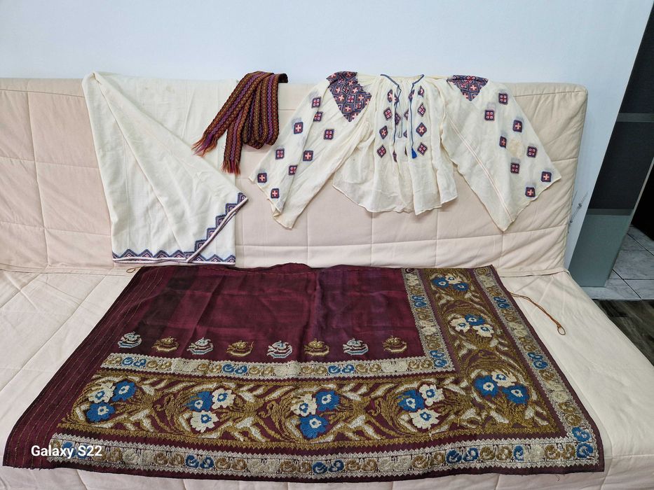 Costum tradițional/Port popular oltenesc, autentic,brodat manual,1917