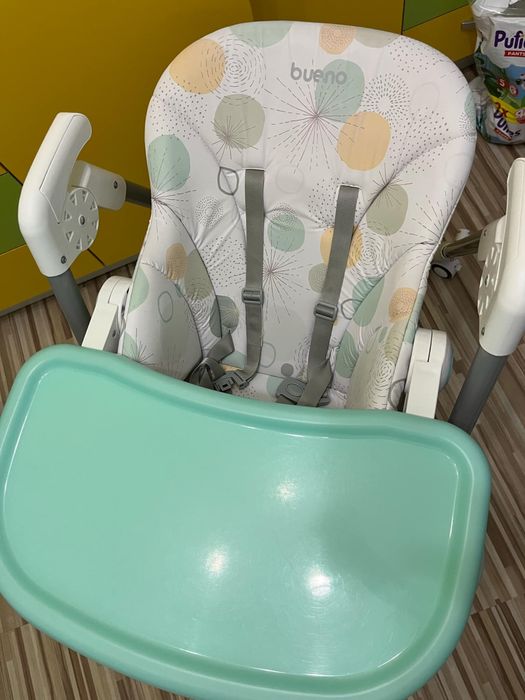 Двя броя детски столчета