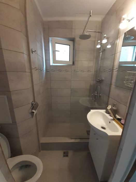 Proprietar,închiriez apartament 2 camere,etaj 3,zona Carpați Deva