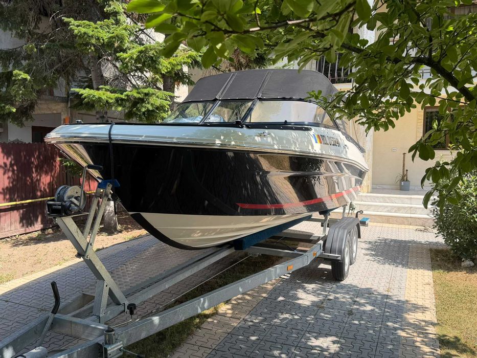 Barca cu peridoc Bayliner VR 4 2018