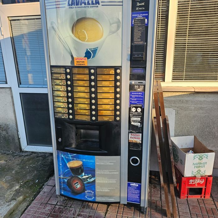 Vând aparat de cafea in stare perfecta
