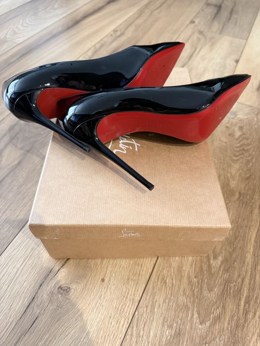 Christian Louboutin size 40