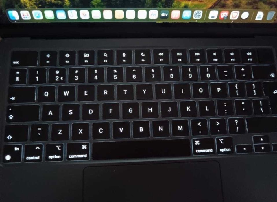 vand/schimb macbook air 13" 256gb