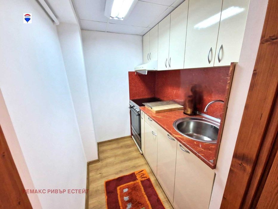 Втори етаж от къща за продажба кв. Родина 2