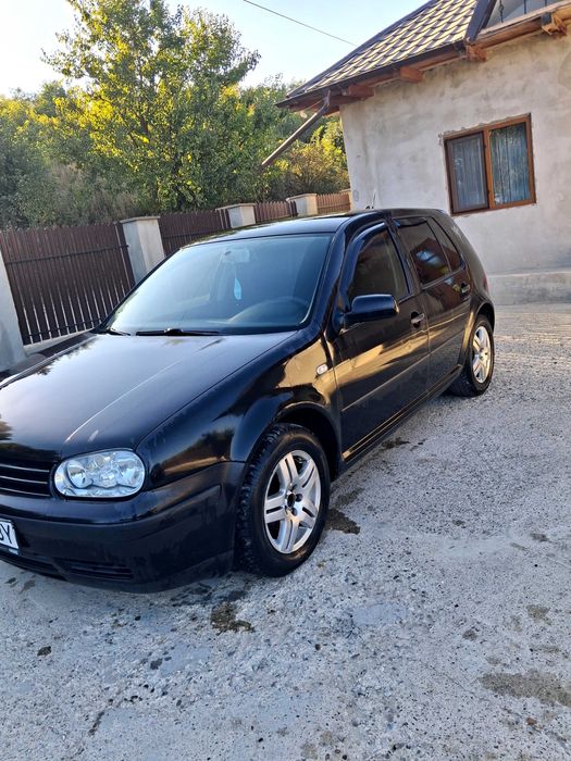 Masina de vanzare golf 4 an 2002