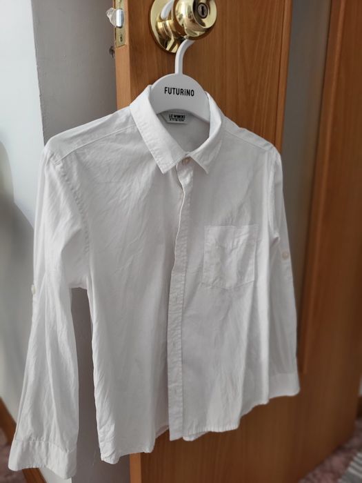 Продам белую рубашку для мальчиков