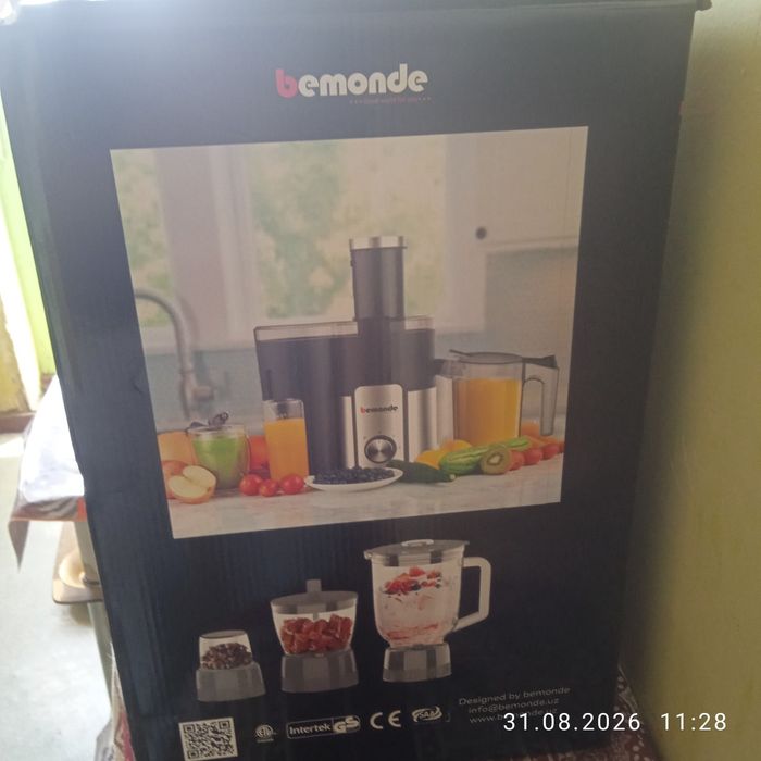 Продам кухонный комбайн, 4в 1, 800 W. Новый !!!
