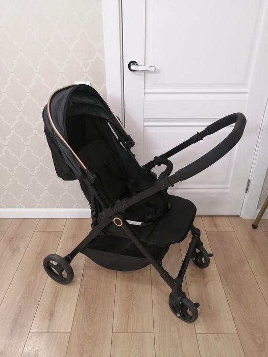 Продам детскую коляску.