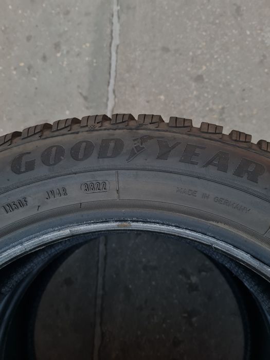 Зимни гуми 2 броя GOODYEAR UltraGrip9+ 205 55 R16 дот 3822