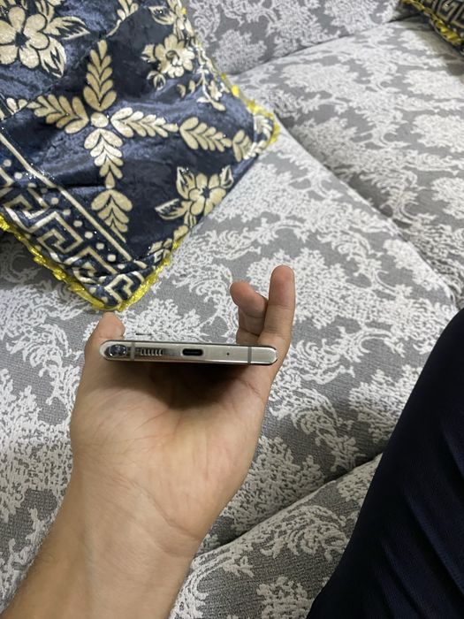Samsung not 10plus 5g sotuvda