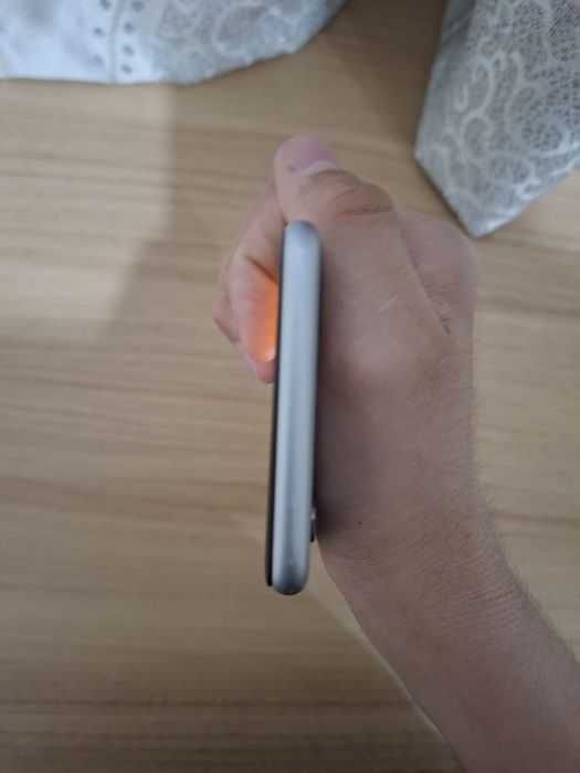 Обмениваю айфон 6