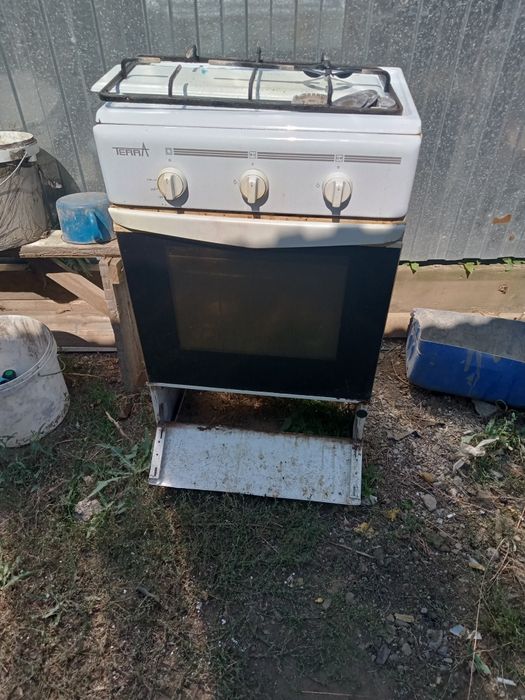 Продам газовую плиту